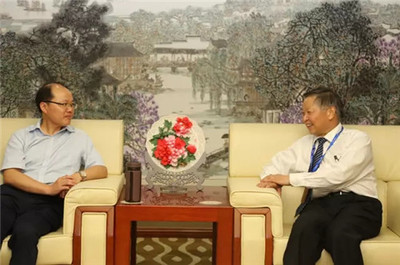 江蘇省工商局公平交易局副局長馬毅考察隆力奇，探討直銷規范與行業健康發展